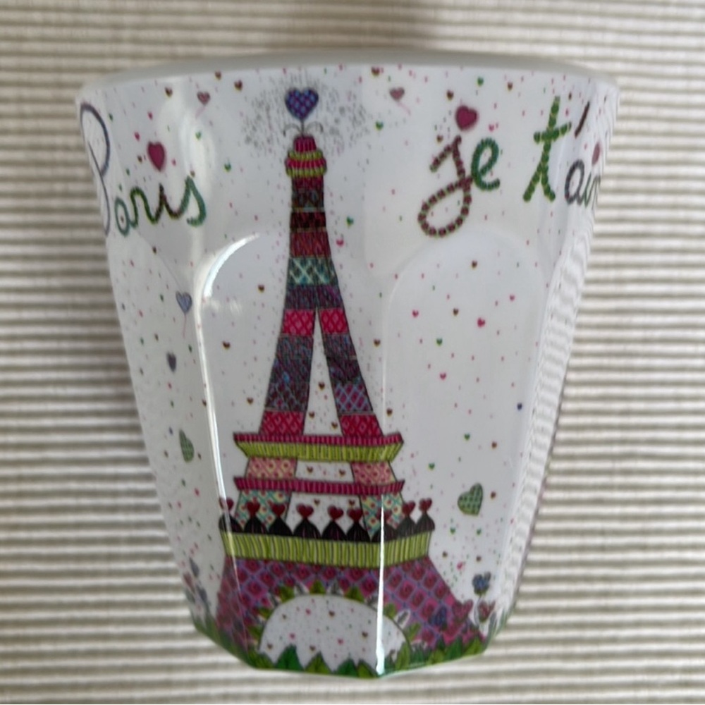 NWOT PARIS Melanine TUMBLER